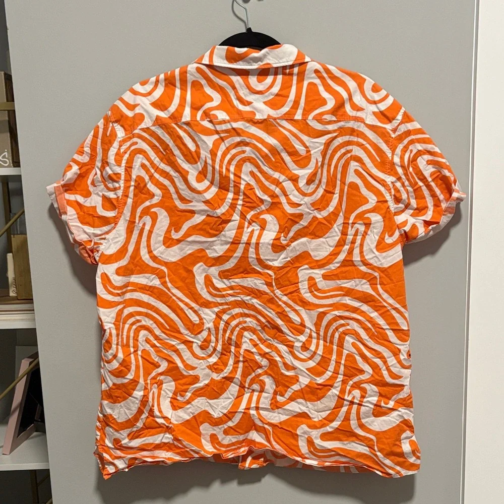 Abound Men's Vibrant Orange Swirl Shirt - Picture 4 of 4